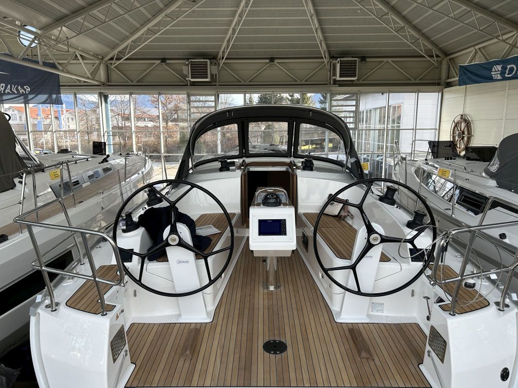 Bavaria37 Cruiser Style